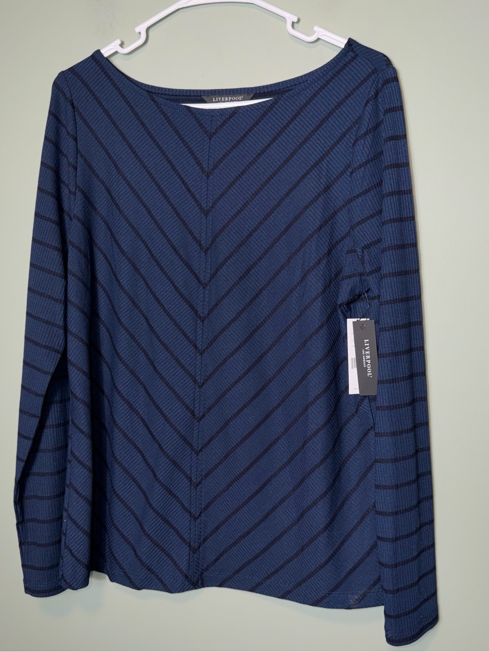 Liverpool Women’s Navy Chevron Crewneck Top NWT Large